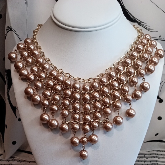 Unlisted Jewelry - Elegant Gold and Cream Pearl Bead Bib Necklace